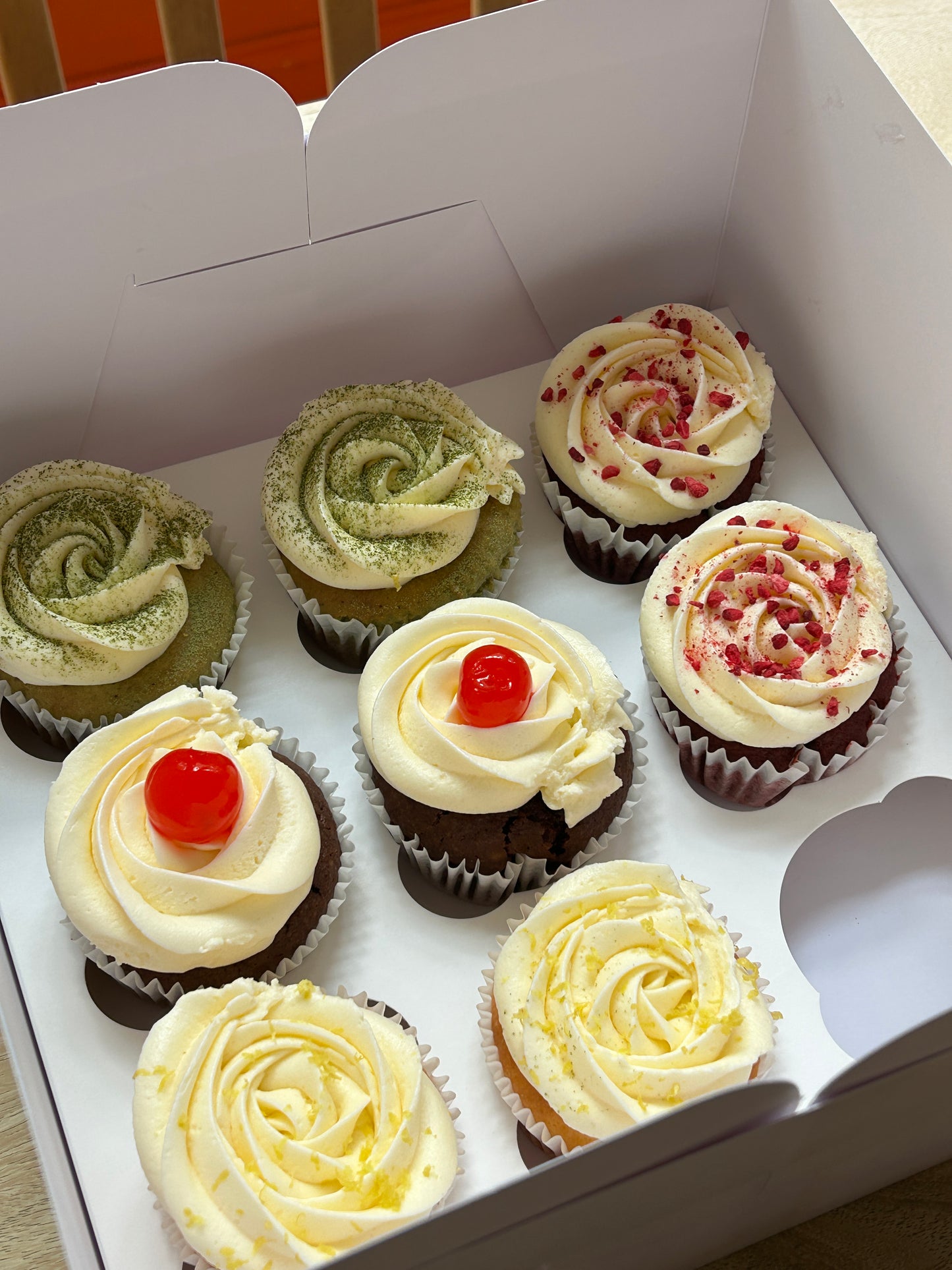 Peppermint Icing Cupcakes Plant Based (Box of 6)